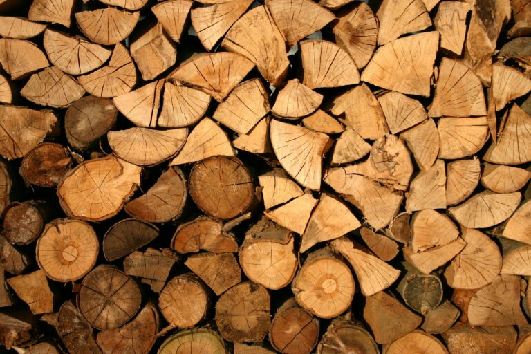 haardhout op een stapel
